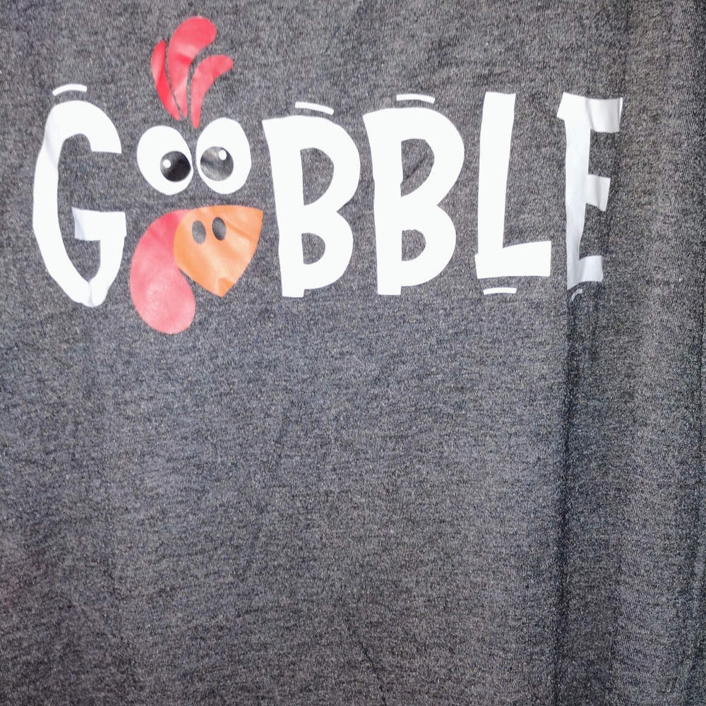 🌟Gray Gobble Short Sleeve Tee 2X PTP 25"